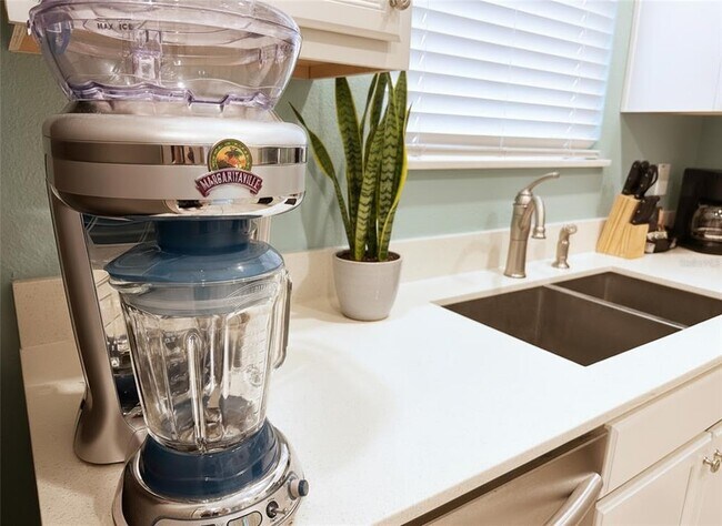 Building Photo - 8049 Dreamsicle Dr