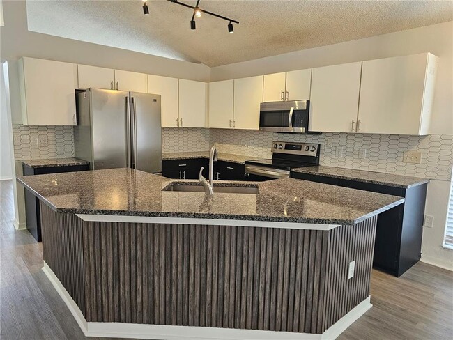 Building Photo - 11761 Hatcher Cir