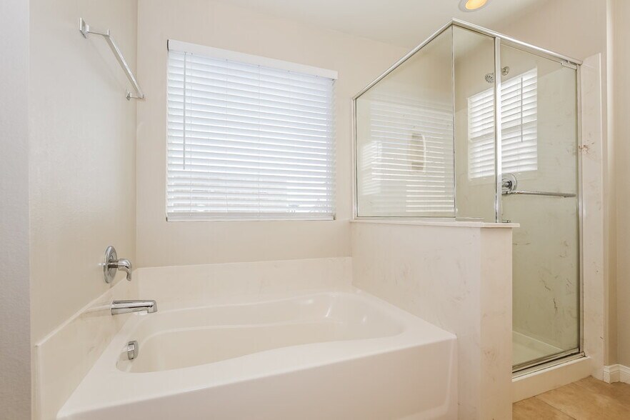 Building Photo - 7942 Bliss Hill Ct