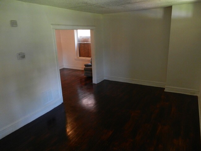 Building Photo - 5111 St Louis Ave