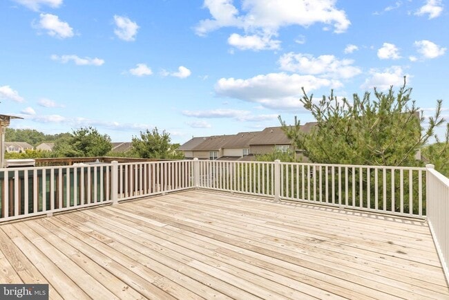 Building Photo - 302 Fox Trail