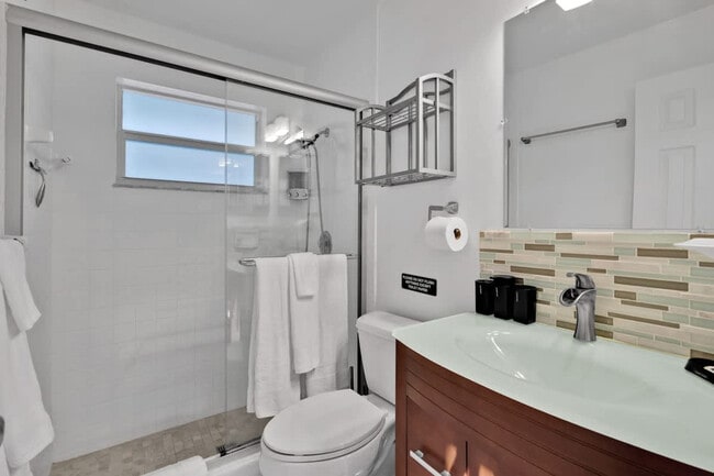 Building Photo - 2065 SW 28th Terrace