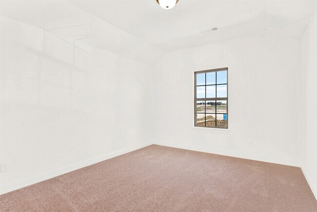 Building Photo - 2414 Thavie St