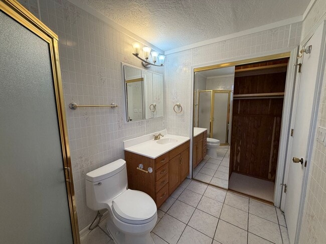 Building Photo - 2,800Sq Foot, 5 Bedroom Single Story Home Available Near Eubank Blvd NE & Copper Ave NE!