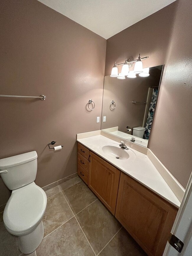Building Photo - 5 Bedroom 3 Bathroom House in Heber, Utah