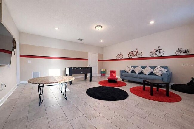 Building Photo - 691 Sticks St