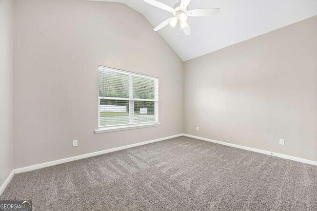 Building Photo - 326 Gary Cir