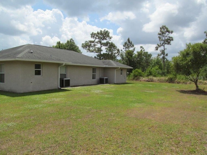 Building Photo - 1071 Nomad Rd