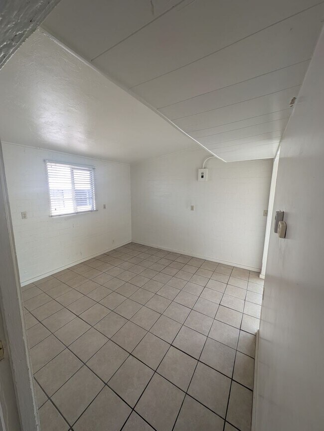 Building Photo - Cute 1 Bedroom 1 Bath Home
