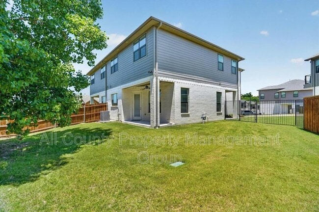 Building Photo - 6330 Oakbend Cir