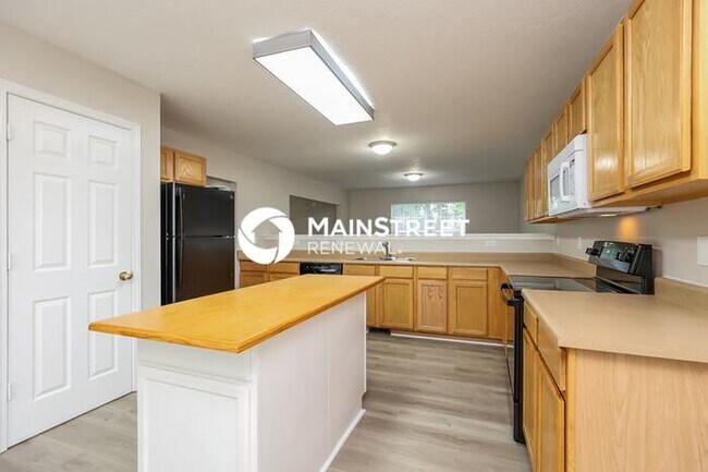 Building Photo - 3 Bedroom Pet-Friendly Home in HERMITAGE, TN with Main Street Renewal