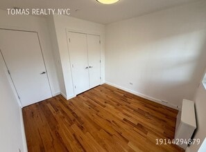 Building Photo - 459 Commonwealth Ave