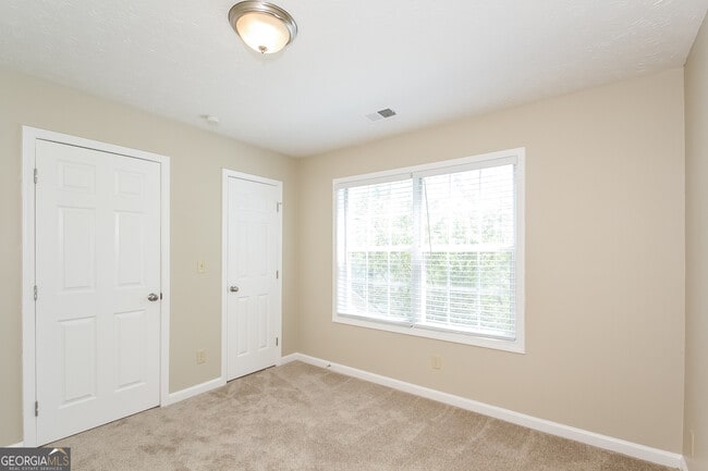 Building Photo - 5883 Old Wellborn Trce