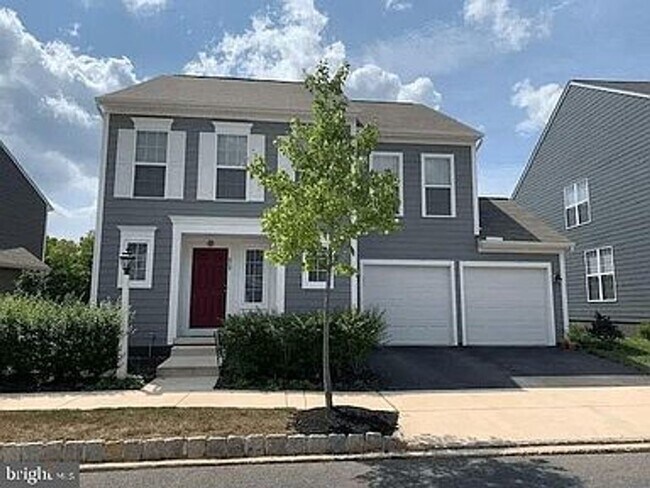 Building Photo - 613 Line Rd