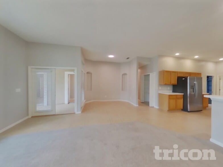 Building Photo - 1648 Country Walk Dr