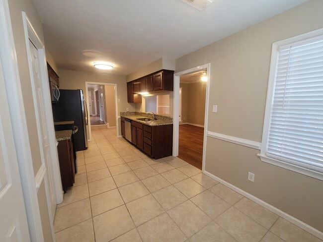 Building Photo - 5333 Kindlewood Dr