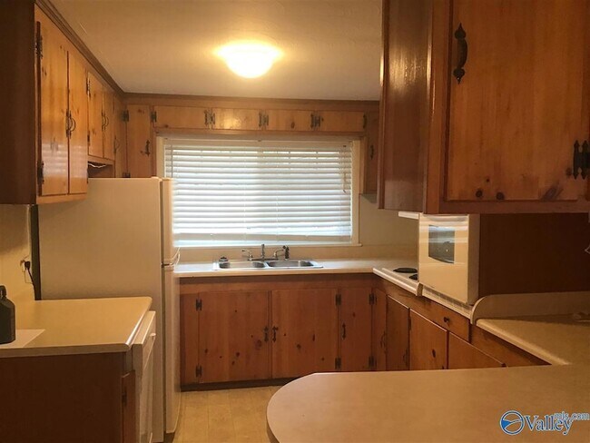 Building Photo - 9179 Segers Rd