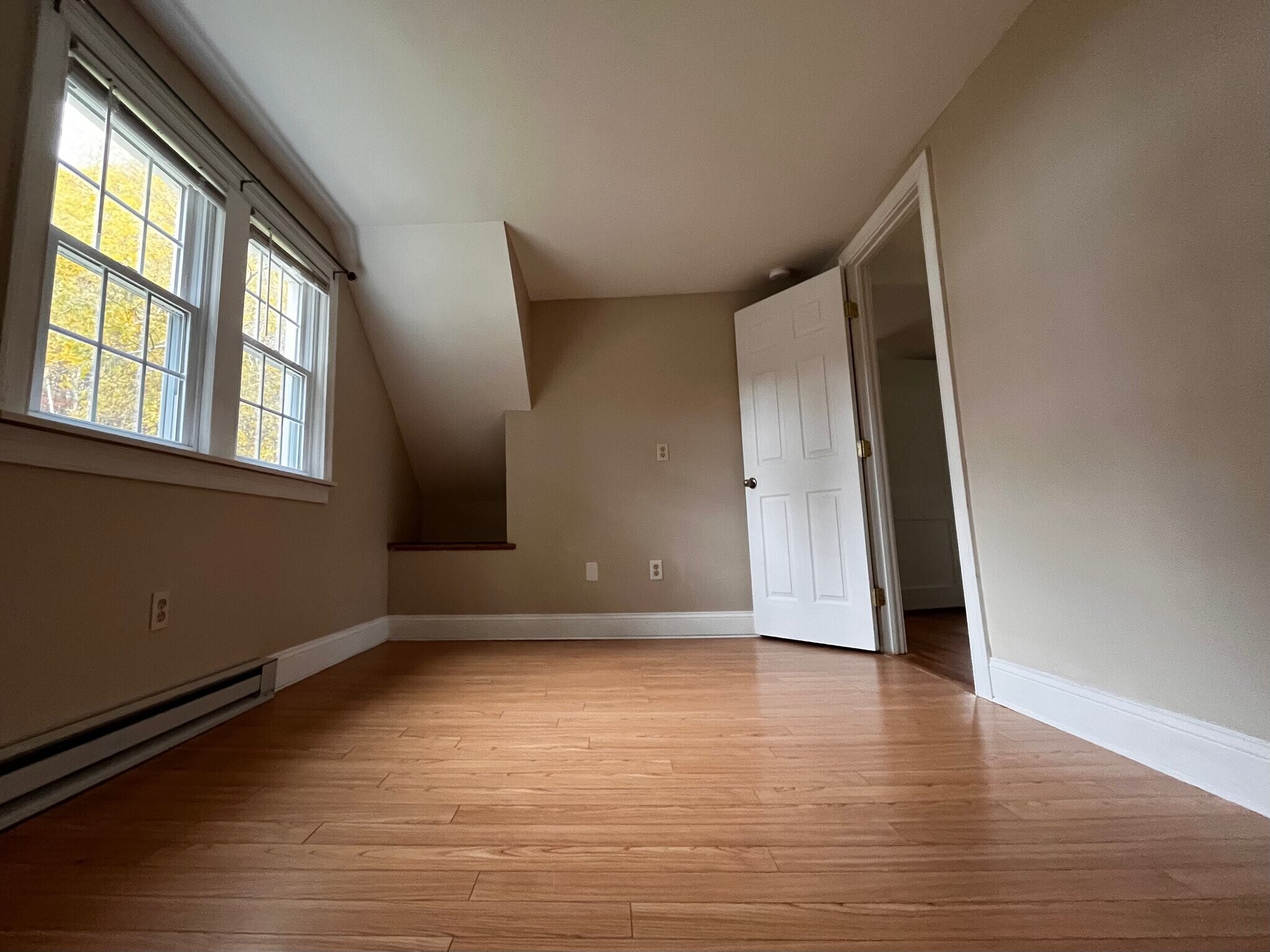 Building Photo - 242 Litchfield Rd