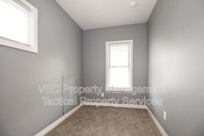 Building Photo - 3486 W 60th St