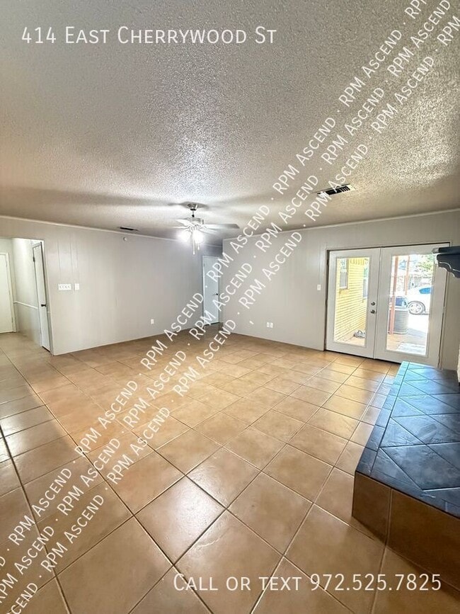 Building Photo - 414 E Cherry Wood Ln