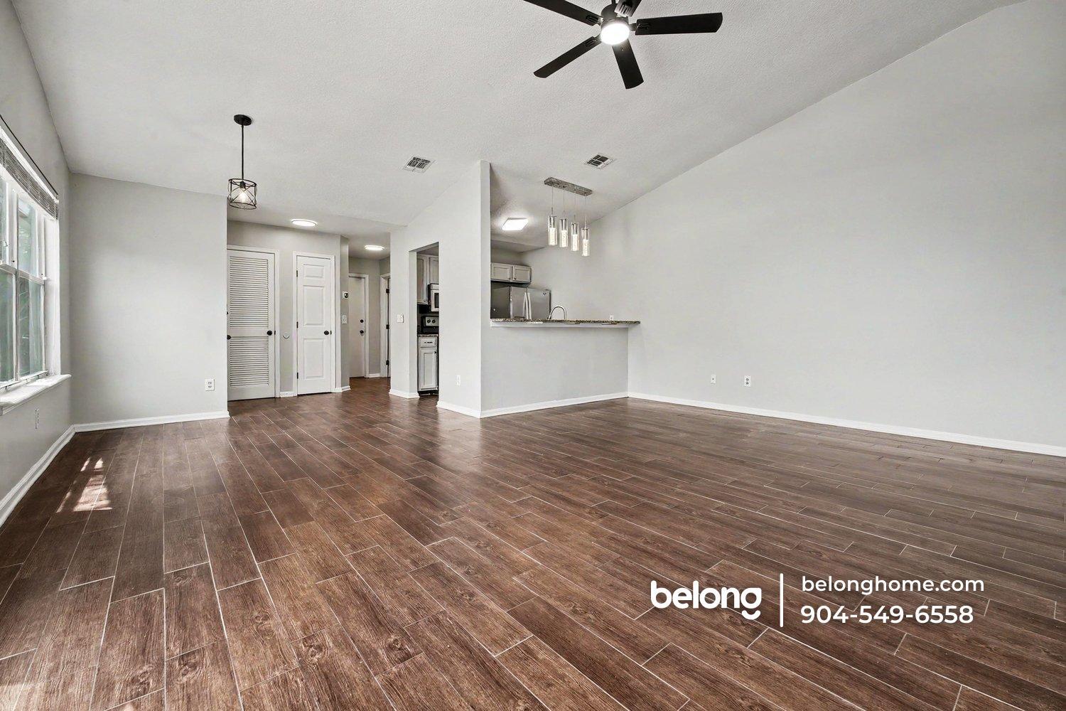 Building Photo - 7641 Rain Forest Dr N