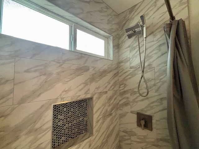 Building Photo - 17132 Emerald Ln