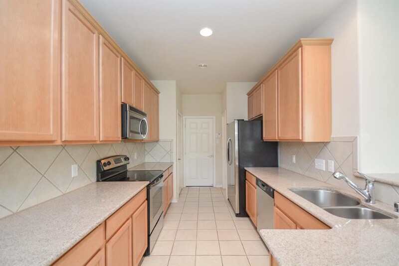 Building Photo - 6419 Calgary Woods Ln