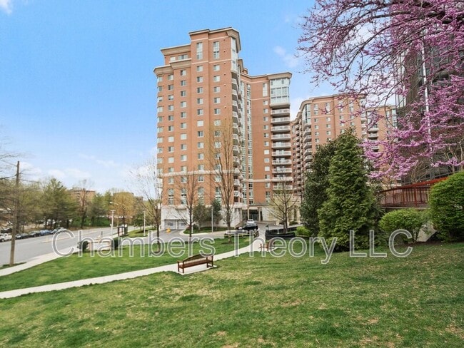 Building Photo - 3101 N Hampton Dr