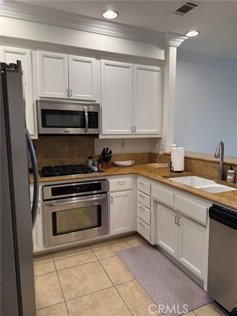Building Photo - 28512 Salerno Dr