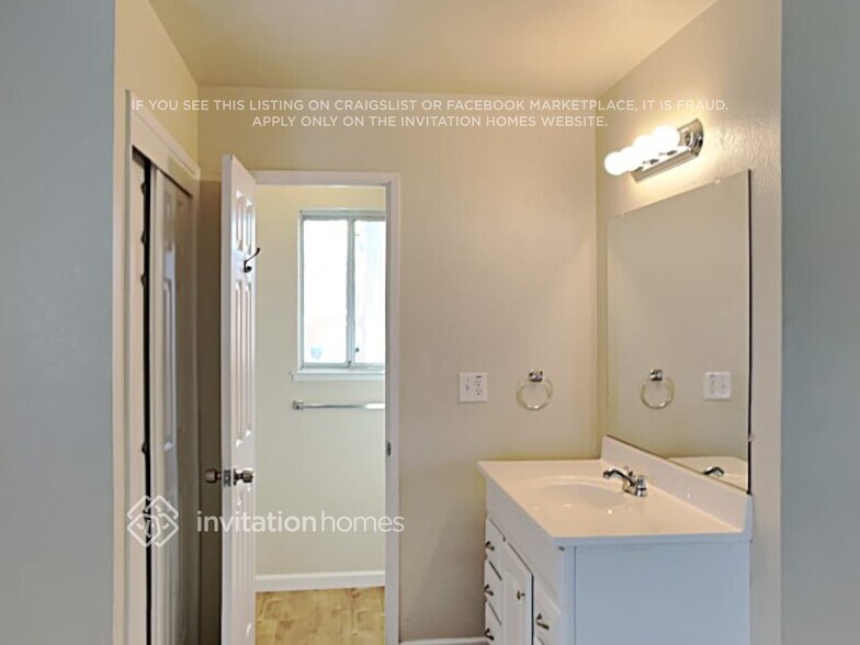 Building Photo - 555 Spruce St