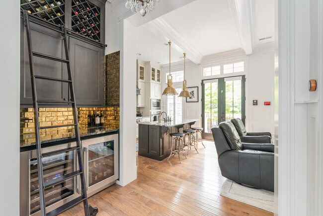 2nd Floor Bar - 112 E Carson Blvd