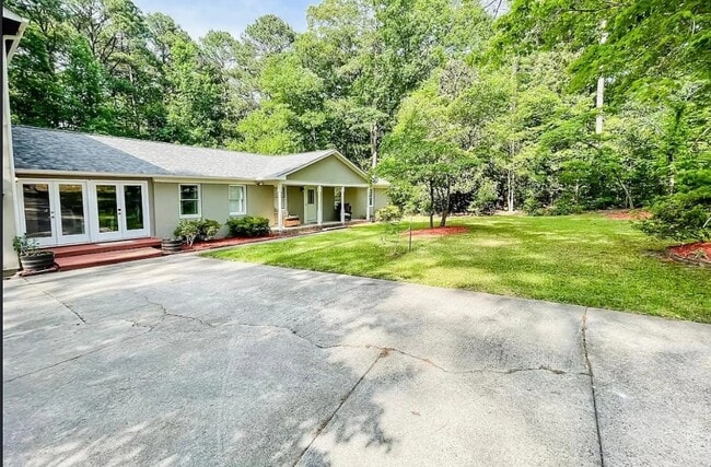 Building Photo - 7008 Carpenter Fire Station Rd