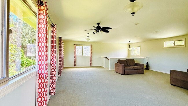 Building Photo - Spacious Volcano Home for Long-Term Rent