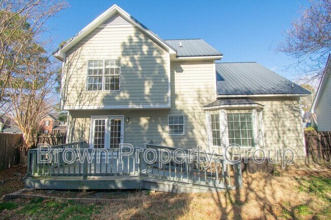 Building Photo - 725 Connaly Dr