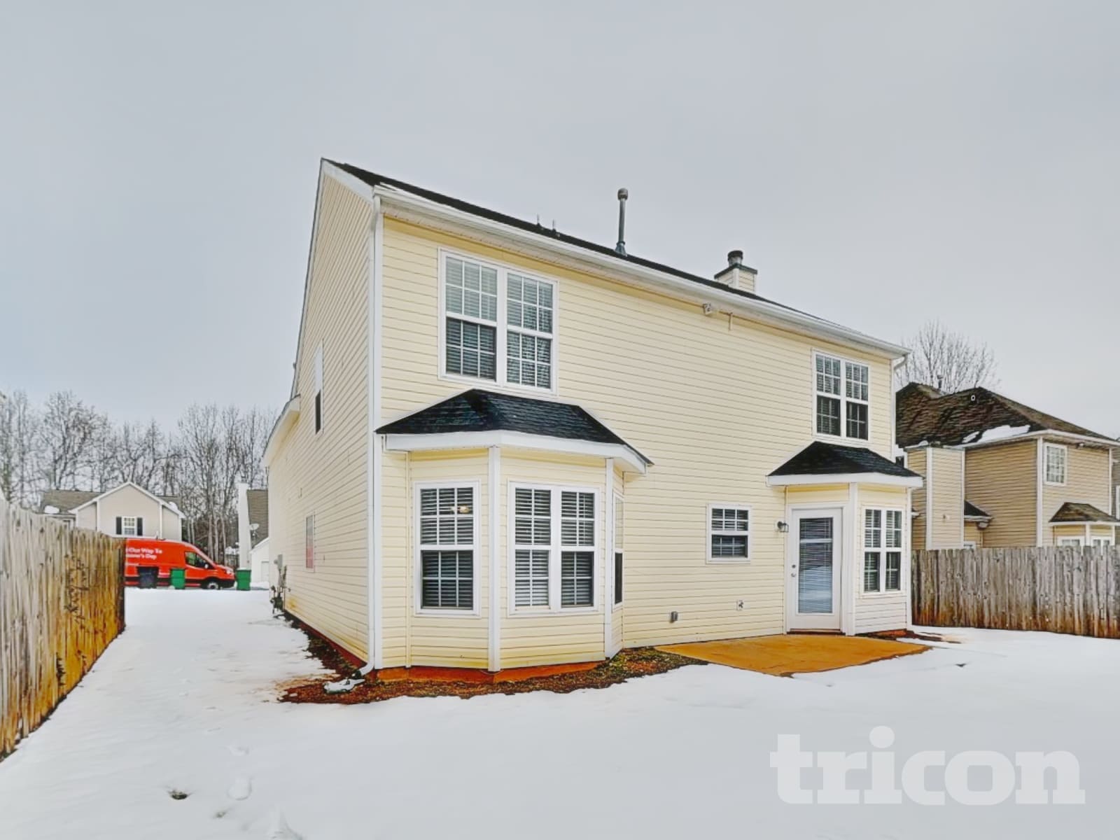 Building Photo - 5819 Twin Brook Dr