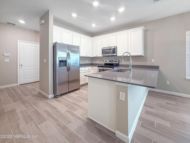 Building Photo - 2561 High Marsh Ct