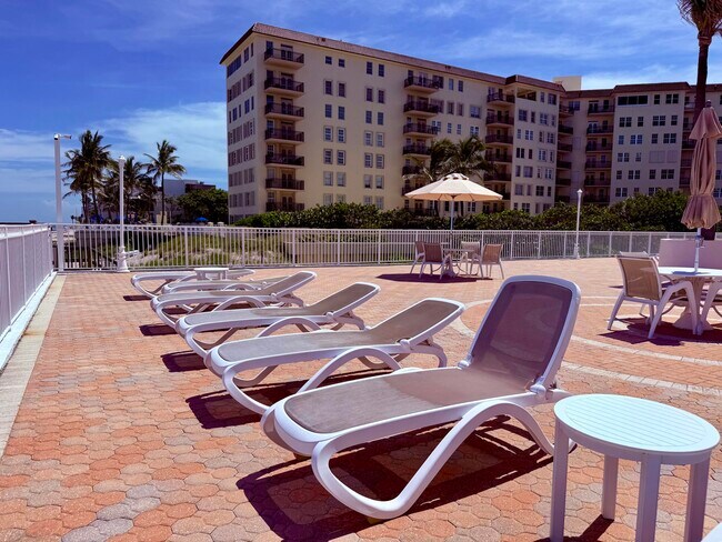 Building Photo - 3460 S Ocean Blvd