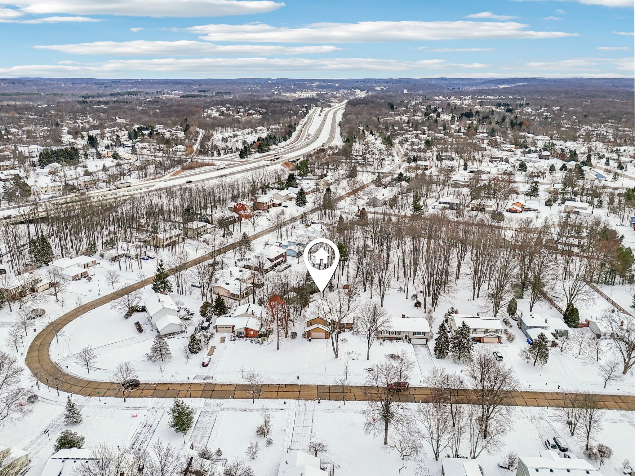 Building Photo - 6235 Sunnywood Dr