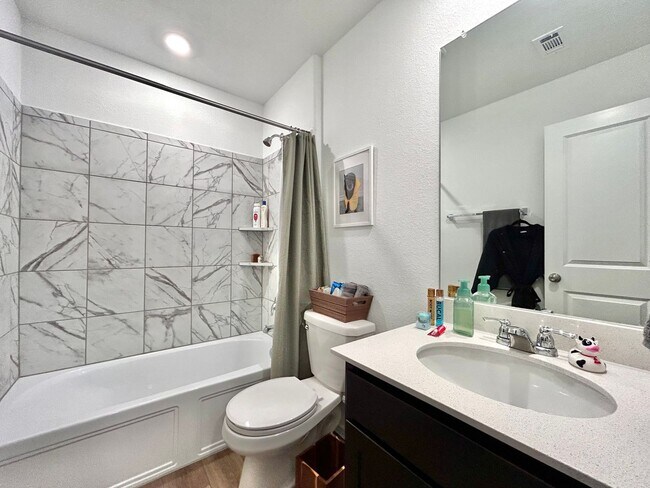 Building Photo - 3 BR / 2 BA Home for Rent in Hutto