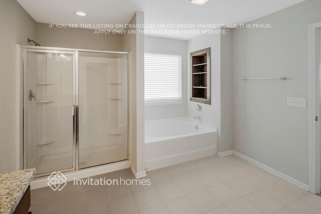 Building Photo - 10225 Snowbell Ct