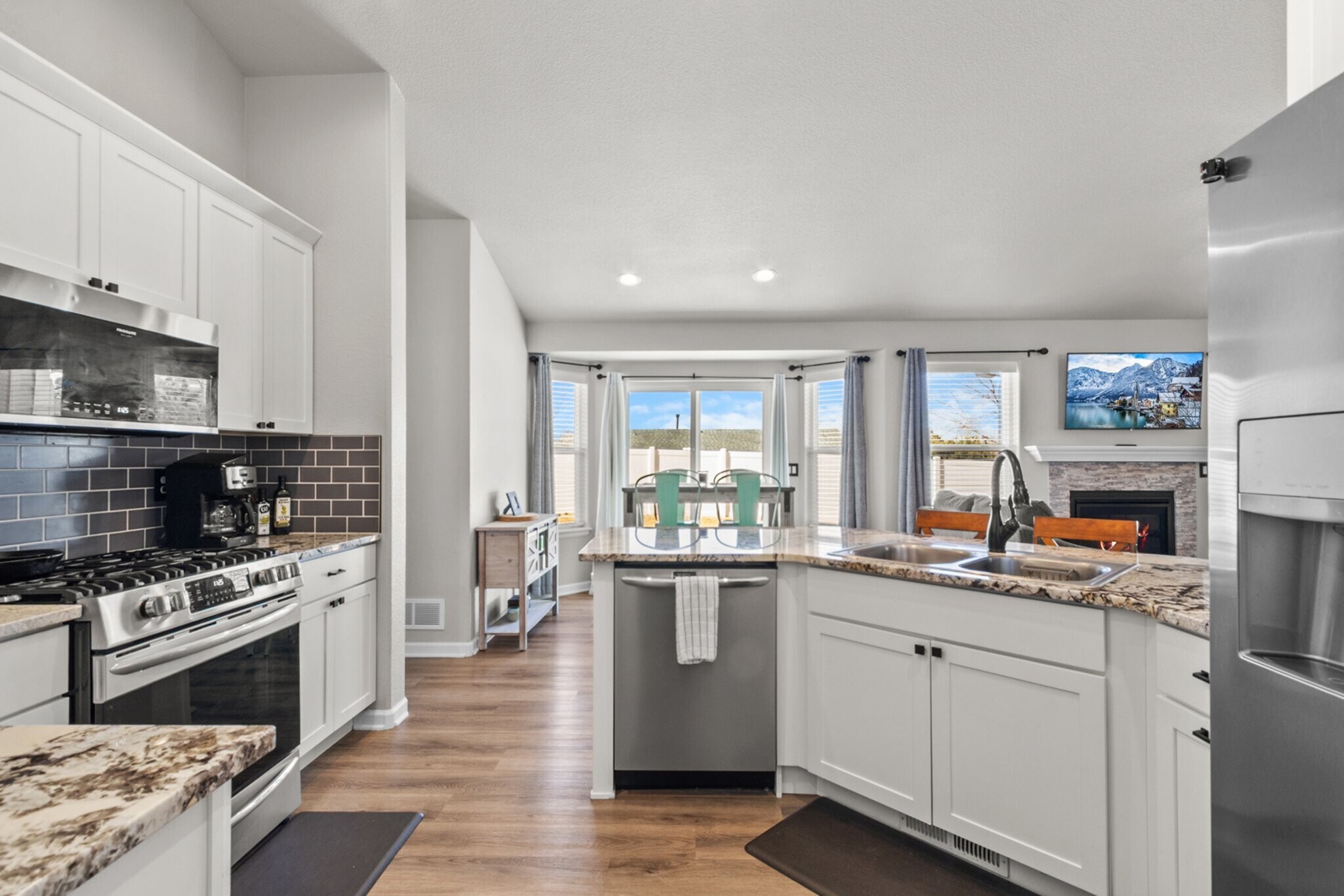 Building Photo - 1202 Phipps Ave