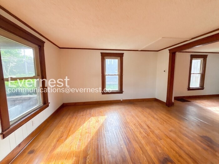 Building Photo - 275 Cornell Ave