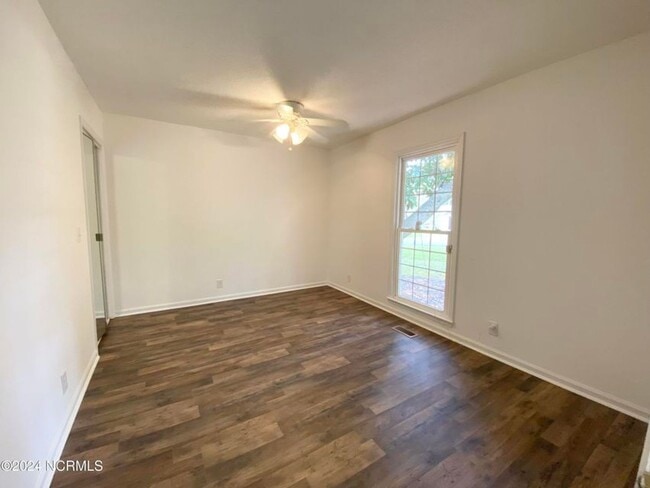 Building Photo - PRIVATE COVERED POOL IN CAROLINA SHORES!