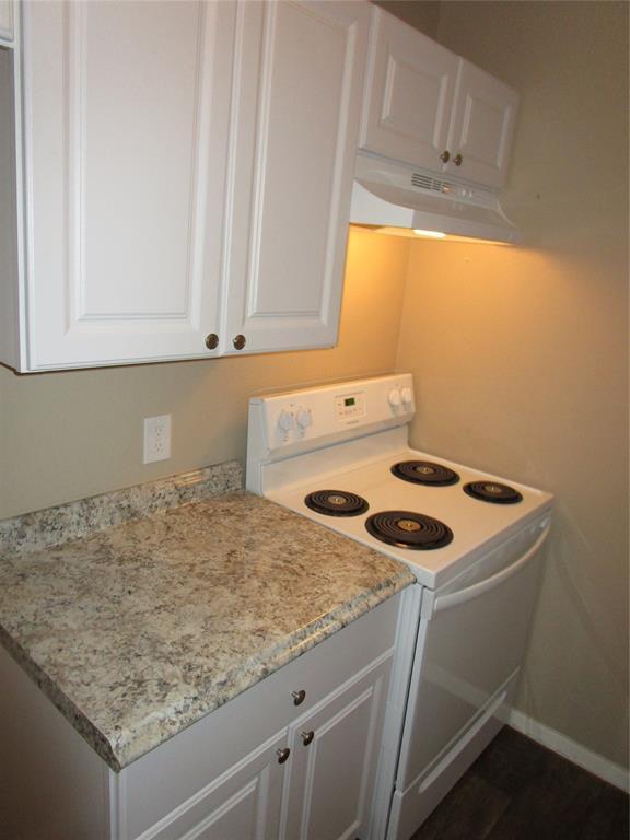 Building Photo - 618 Londonderry Ln