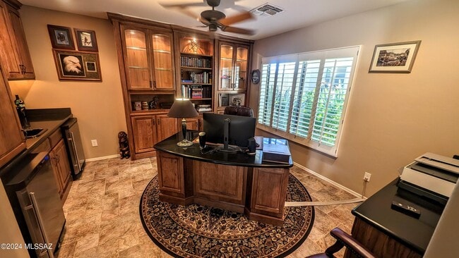Building Photo - 37413 S Golf Course Dr