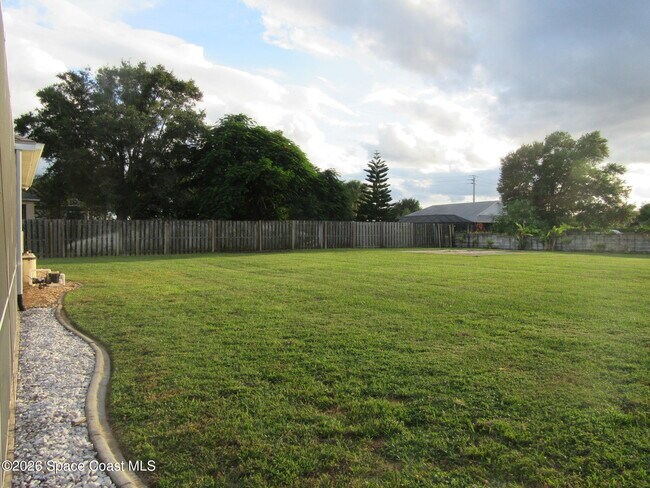 Building Photo - 1804 Abbeyridge Dr