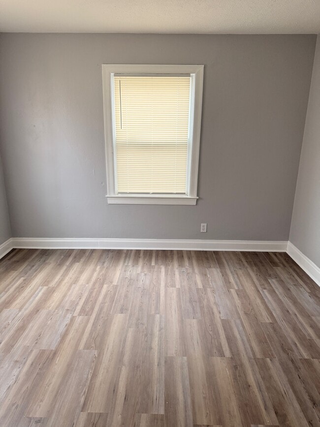 Building Photo - 4136 Virginia Ave