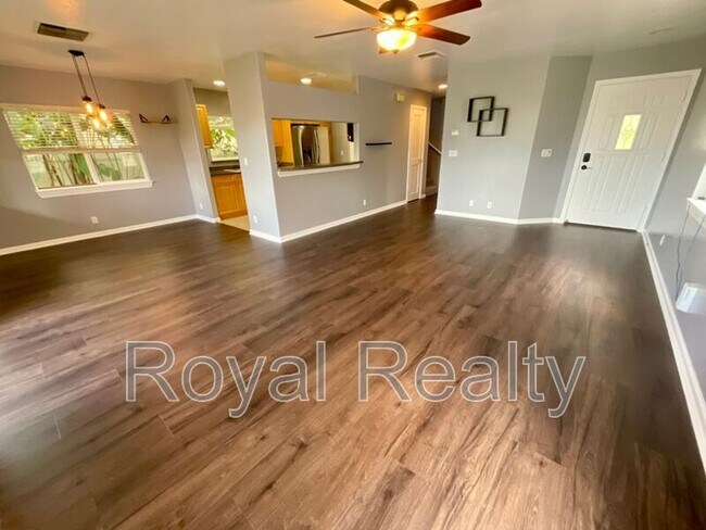 Primary Photo - 87-2223-2223 Pakeke St