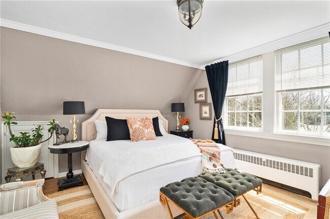 Building Photo - 9 Red Cross Ter