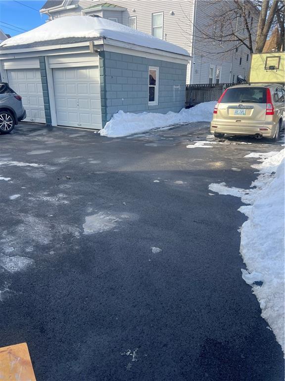 Building Photo - 51 Glenham St